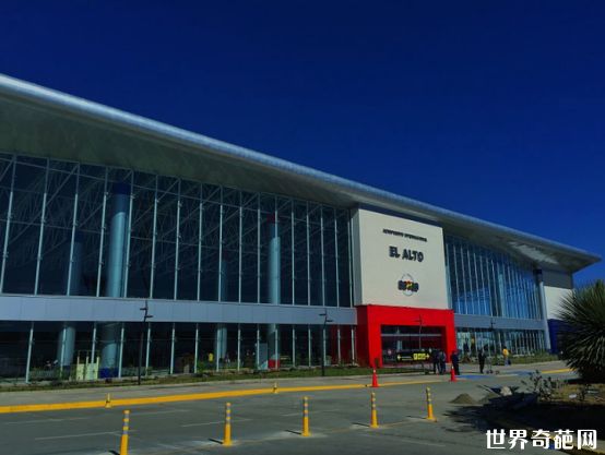 拉巴斯国际机场