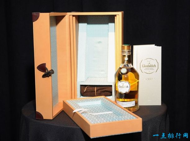 格兰菲迪苏格兰威士忌1995 – 94,000美元 