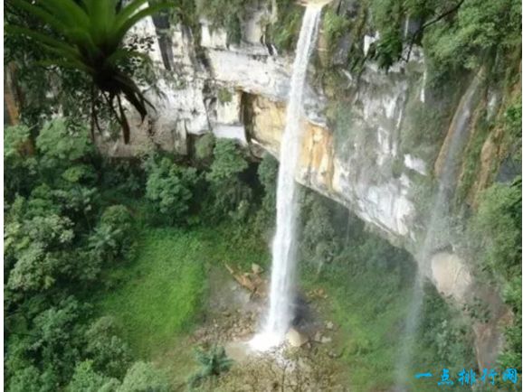 尤比拉瀑布，秘鲁(不间断的坠落高度:2,940英尺)