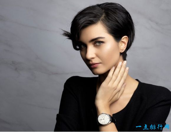 Tuba Buyukustun