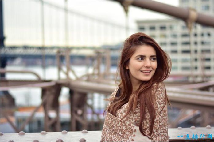 世界十大最性感的女星排行榜：Momina Mustehsan