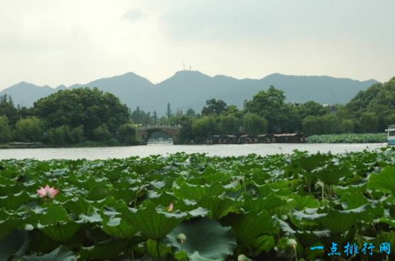 中国十大名胜古迹之一杭州西湖