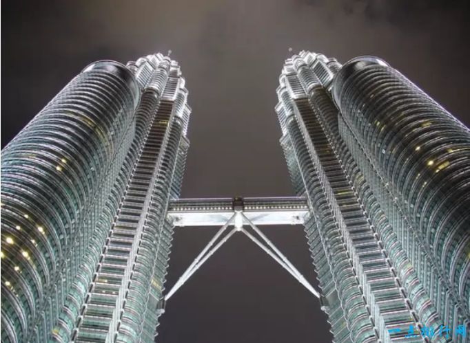 世界九大现代建筑奇观：马来西亚吉隆坡石油双塔