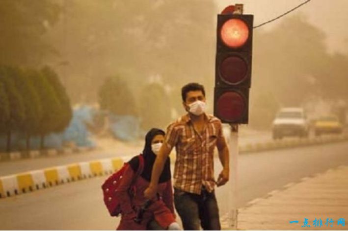 全球十大污染城市之一：伊朗亚苏季