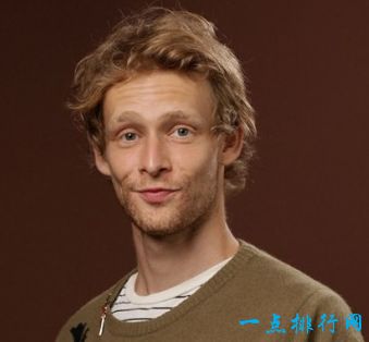 约翰尼·刘易斯