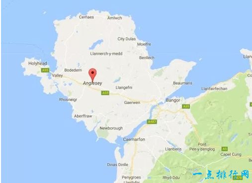 安格尔西岛（包括圣岛），威尔士 - （大概面积：275平方英里）