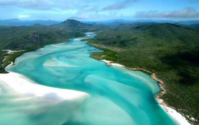 【图】世界十大最美岛屿 让人流连忘返的旅游胜地!