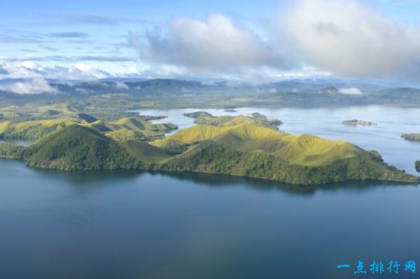 新几内亚岛-印度尼西亚，巴布亚新几内亚(303381平方英里)
