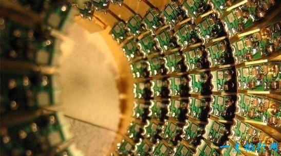 光量子计算机诞生