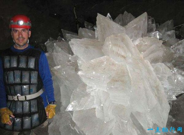 世界上最大的水晶洞穴 高温高湿度的生命禁区