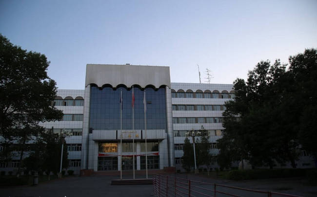 新疆财经大学