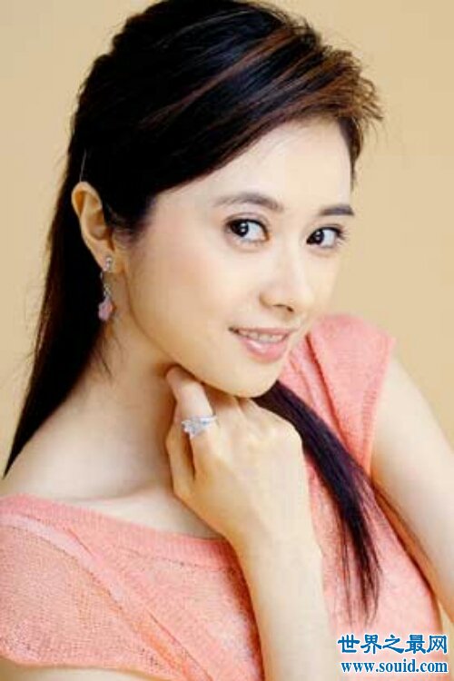 【图】何美钿,一位端庄大气的女明星,你懂她的美吗?