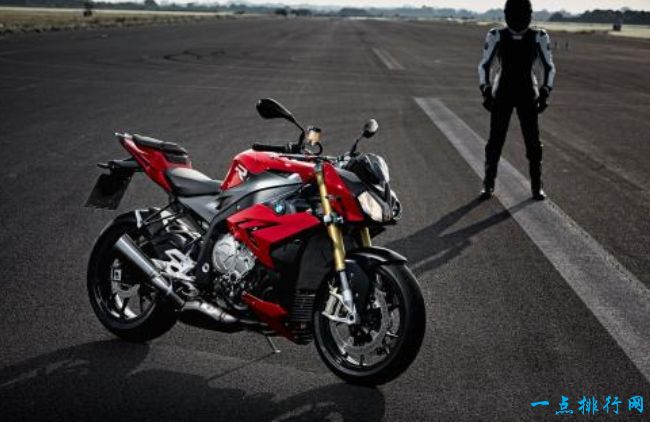 宝马S1000RR
