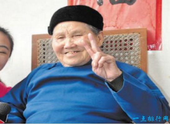 湖南第一寿星，田龙玉老人年满124岁却依旧面色红润